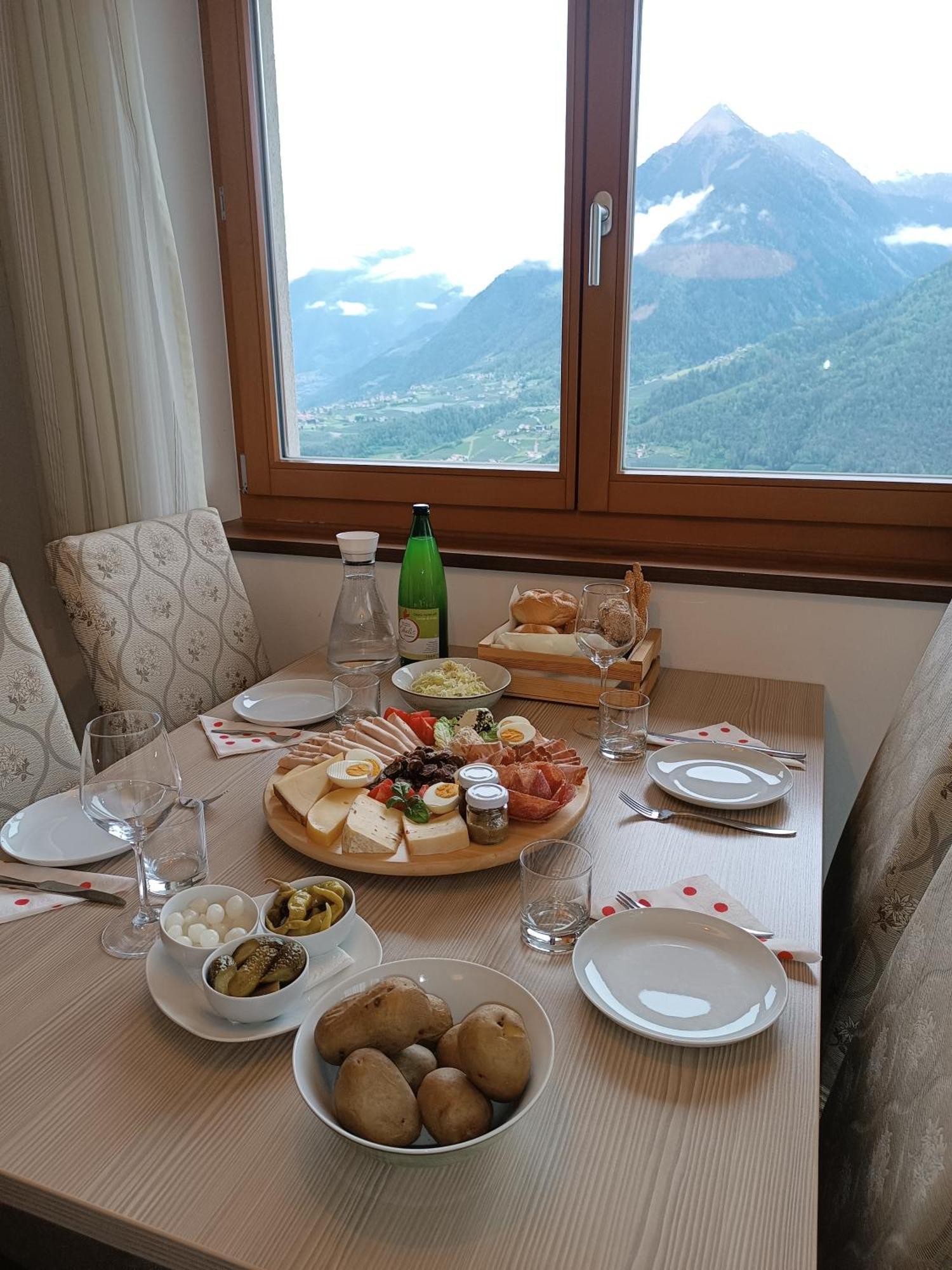 Pruensterhof Schenna Apartment Luaran gambar